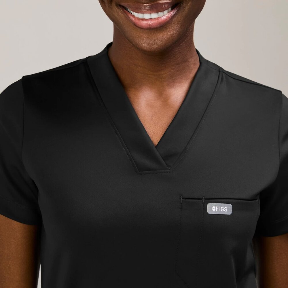 Figs Sona FORMx Slim V-Neck Scrub Top in Black, Size Medium - Picture 3 of 11